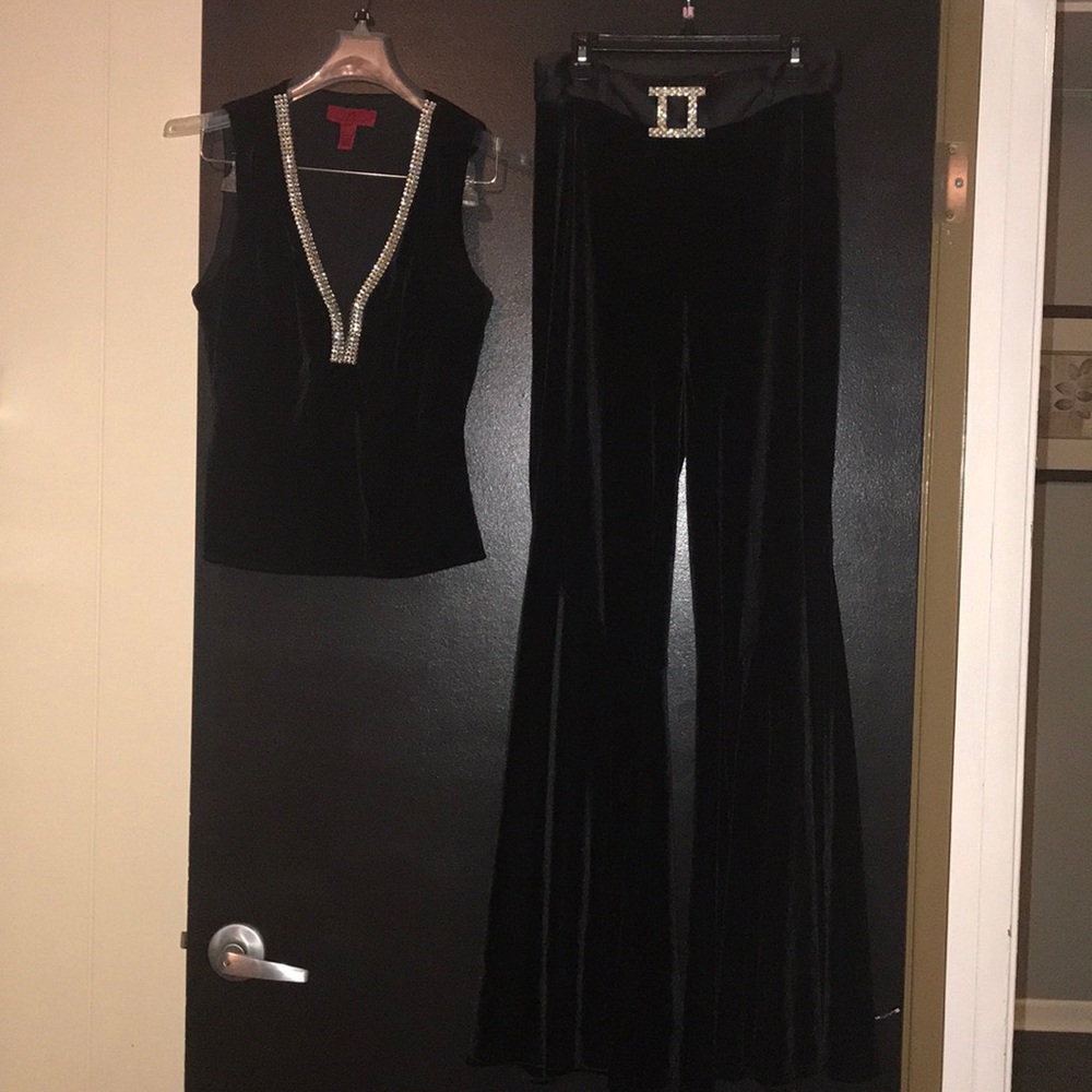 2pc black velvet Bell bottom suit Sz 4